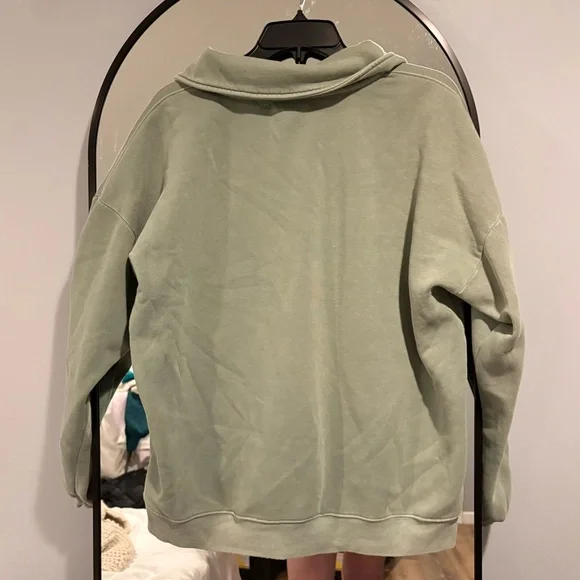 Women’s Sage Green Vinyl Icons Medium Quarter Zip Button Up Shacket Sweatshirt - Picture 2 of 4